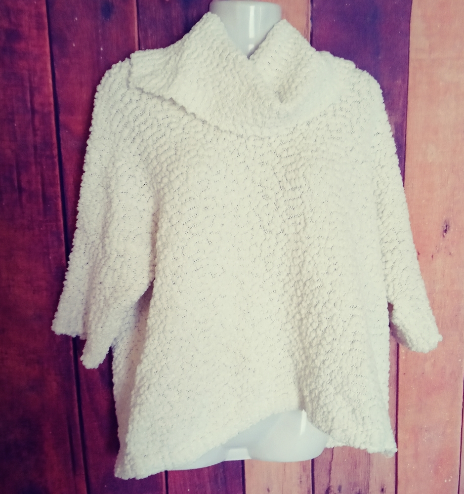 *GB Gils. Turtle Neck Sweater. Size L. B50-460